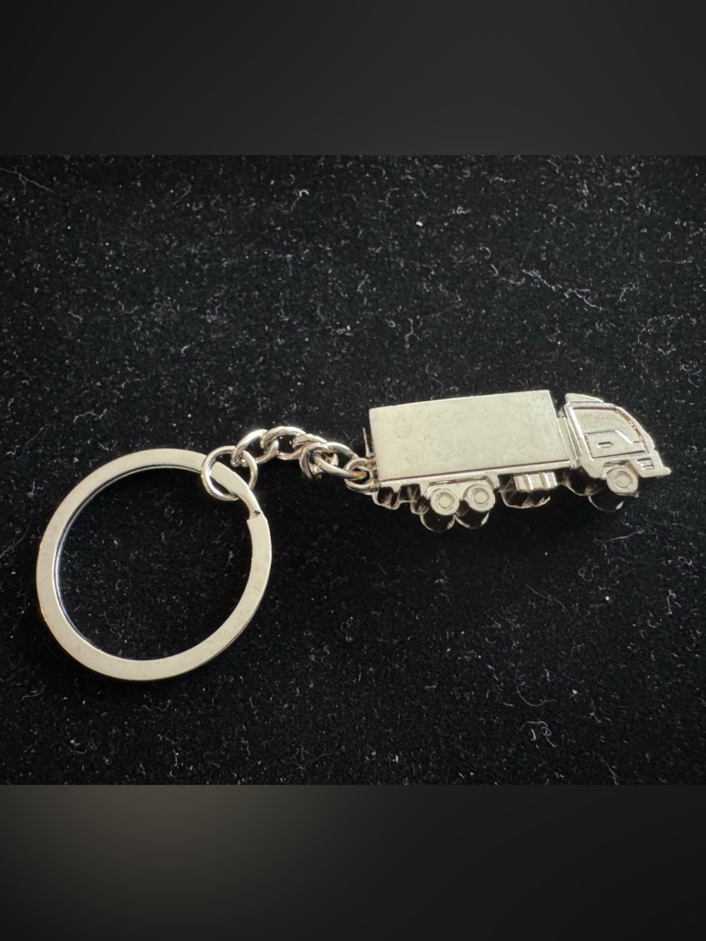 Silver Tone Tractor Trailer Truck Keychain New without Tags